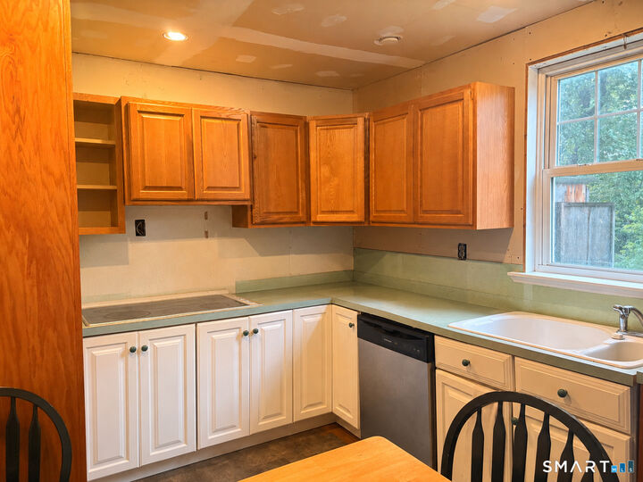 Property Photo:  95 Morningside Drive East  CT 06010 