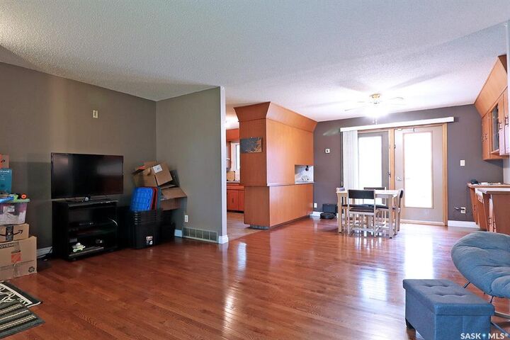 Property Photo:  91 Mossfield Place  SK S3N 2R1 