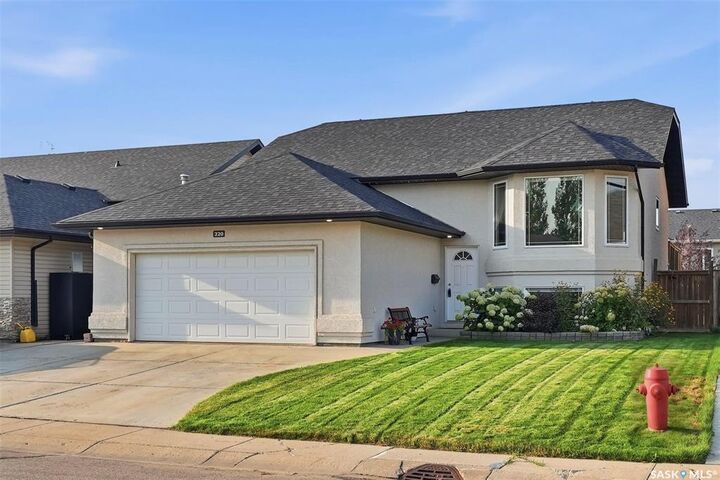 Property Photo: 220 Floyd Court SK S0K 4S1