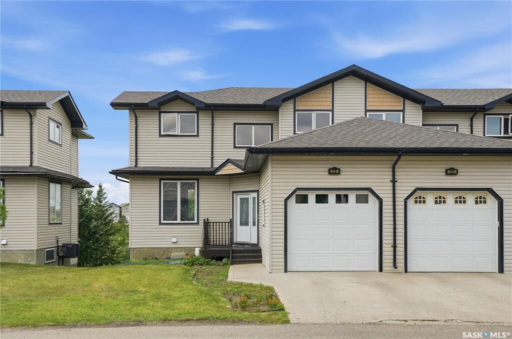 Property Photo: 118 Hampton Circle 18 SK S7R 0C9