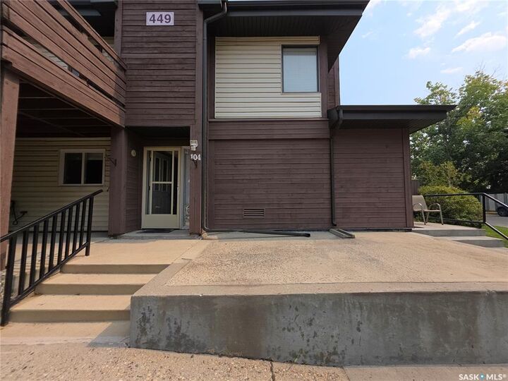 449 Pendygrasse Road 104 — photo 1