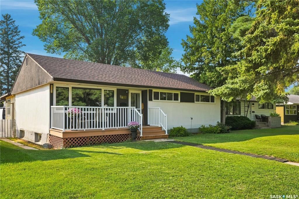 Property Photo:  1810 Cairns Avenue  SK S7H 2J1 