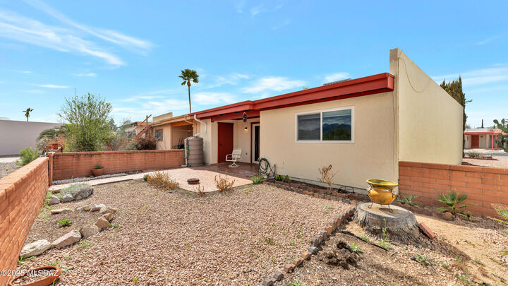 Property Photo:  338 N Calle Del Chancero  AZ 85614 