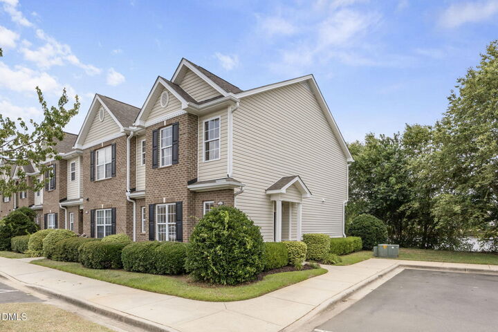 Property Photo: 352 E Willhaven Drive NC 27526