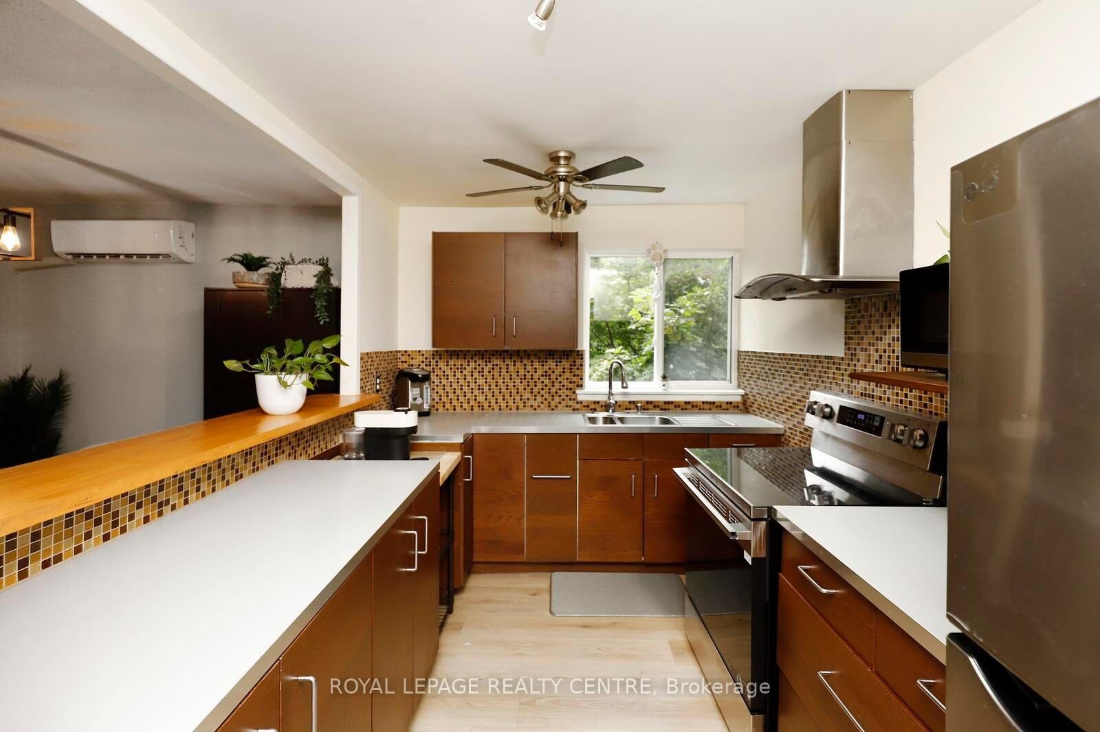 Property Photo: 3060 Constitution Boulevard 269 ON L4Y 3X8