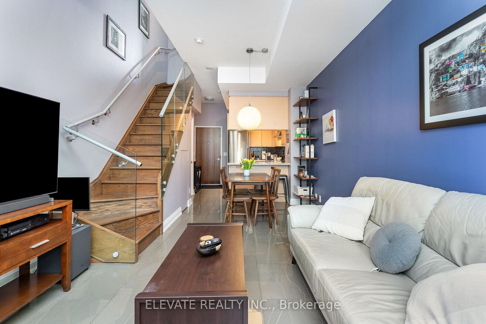 Property Photo: 3 Market Street 614 ON M5E 0A3