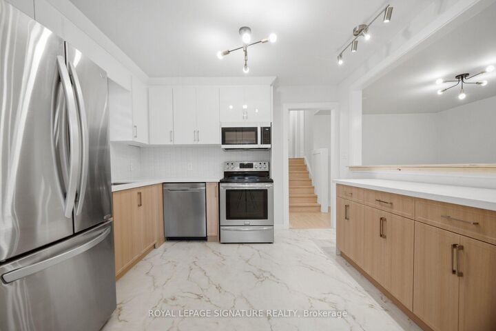 Property Photo:  2599 Lundene Road  ON L5J 3Y8 