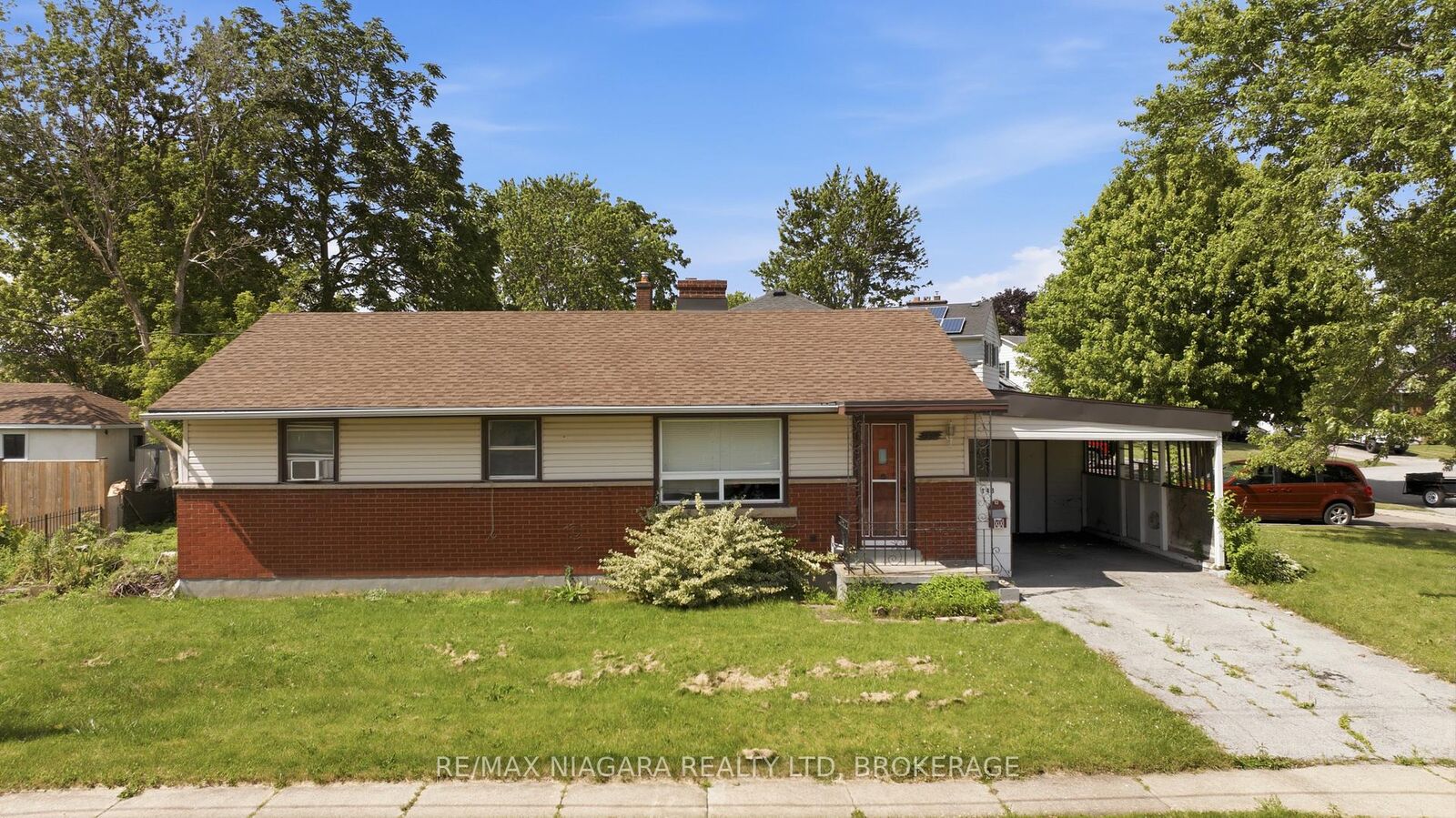 Property Photo: 143 North Crescent ON L3K 2X6