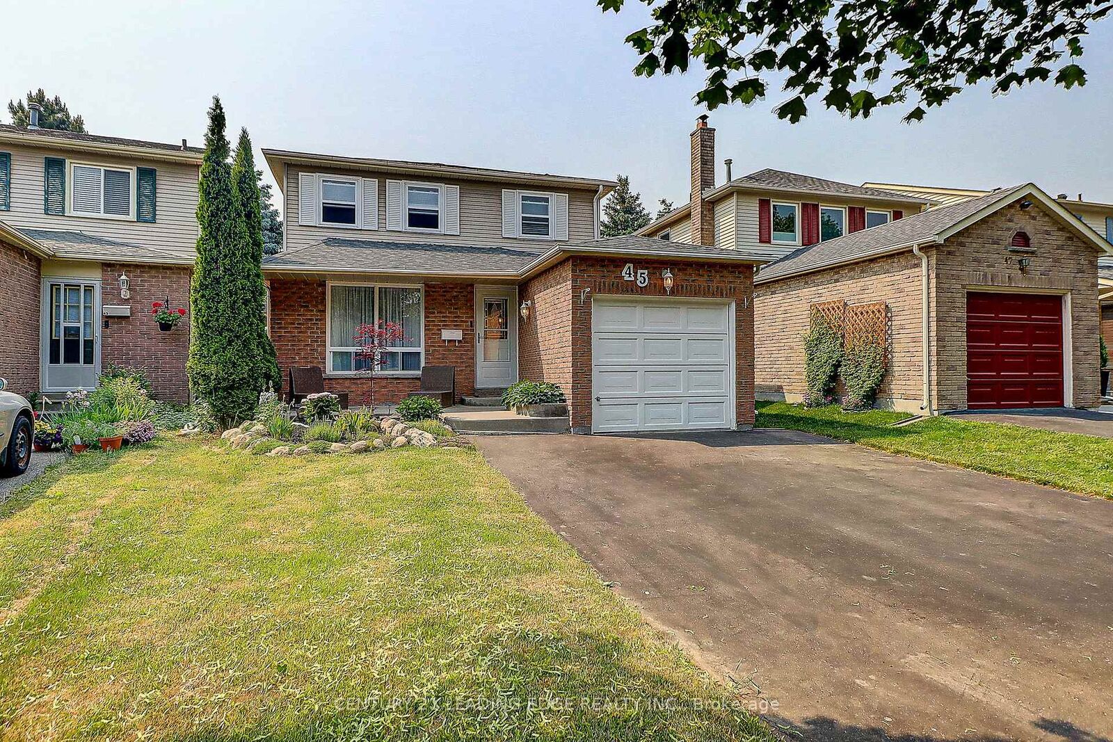 Property Photo: 45 Vanessa Road ON L3R 4W1