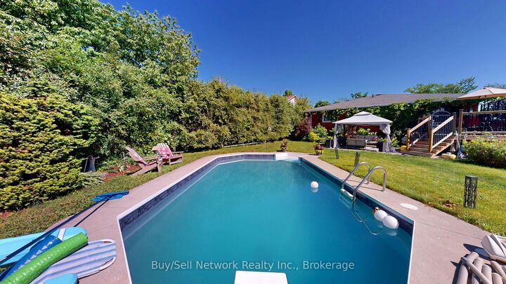 Property Photo: 2504 Idyllwood Crescent ON K9L 1Y9