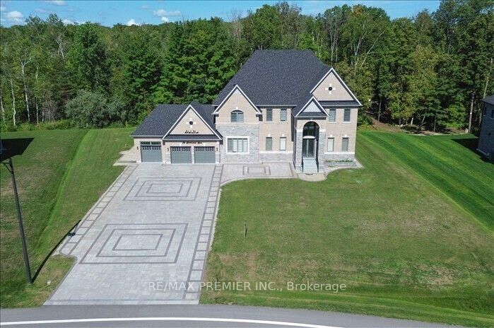 Property Photo: 26 Birchwood Lane ON L0M 1B1
