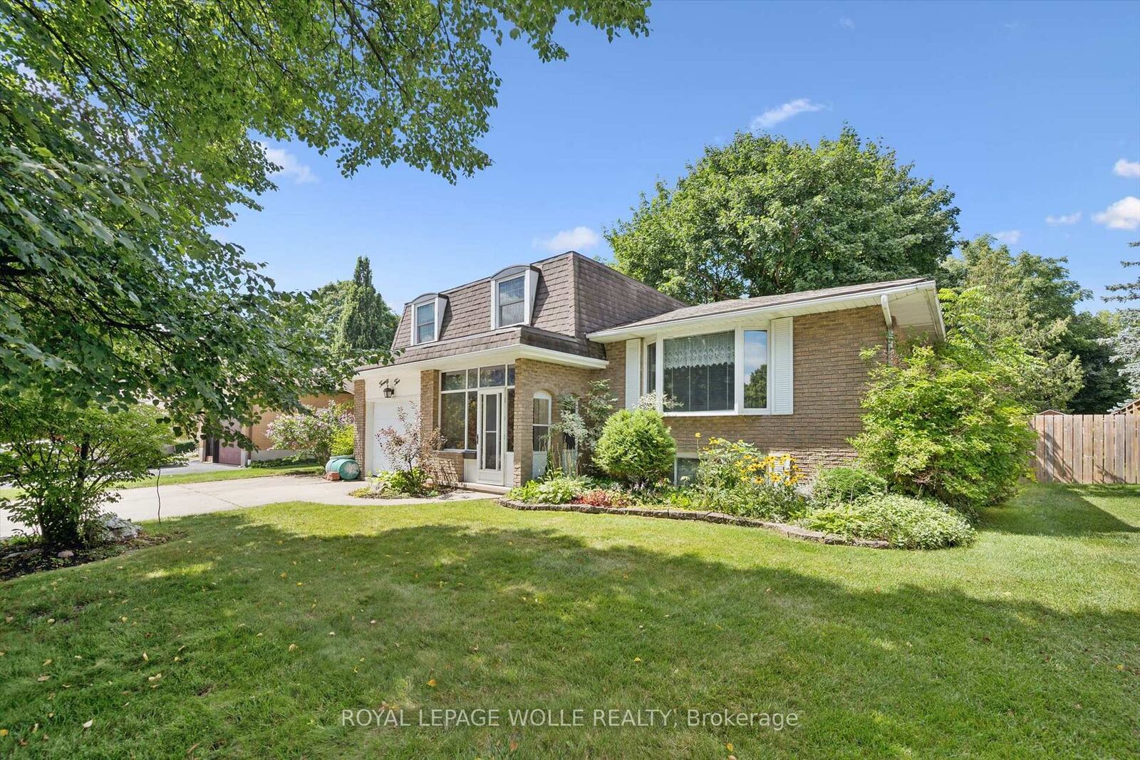 Property Photo: 22 Green Warbler Crescent ON N3B 1A6