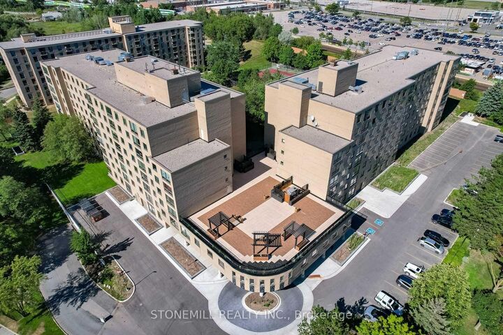 326 Major Mackenzie Drive E 814 — photo 1