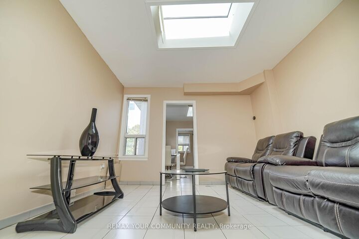 Property Photo: 1378 Danforth Avenue Room 2 ON M4J 3V9
