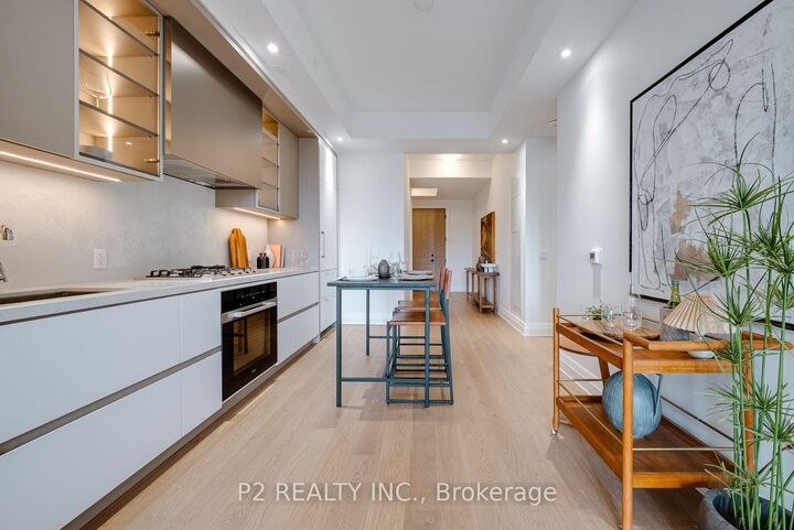 Property Photo: 2 Forest Hill Road 409 ON M4V 2L3