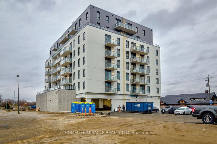 Property Photo:  7 Erie Avenue 609  ON N3S 2E7 