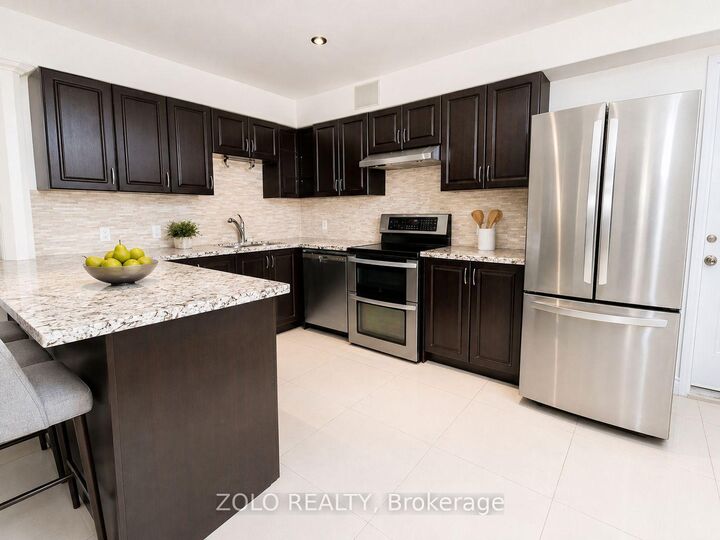 Property Photo:  20560 Yonge Street Bsmt  ON L9N 0J7 