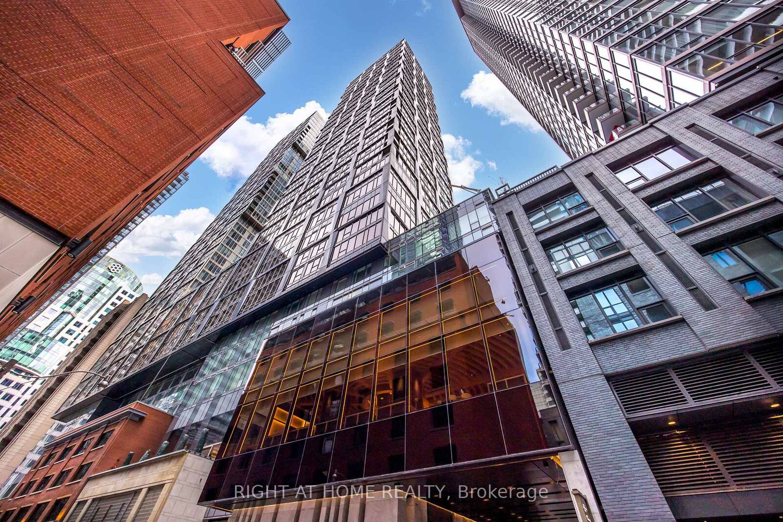 Property Photo:  35 Mercer Street 3412  ON M5V 0V1 