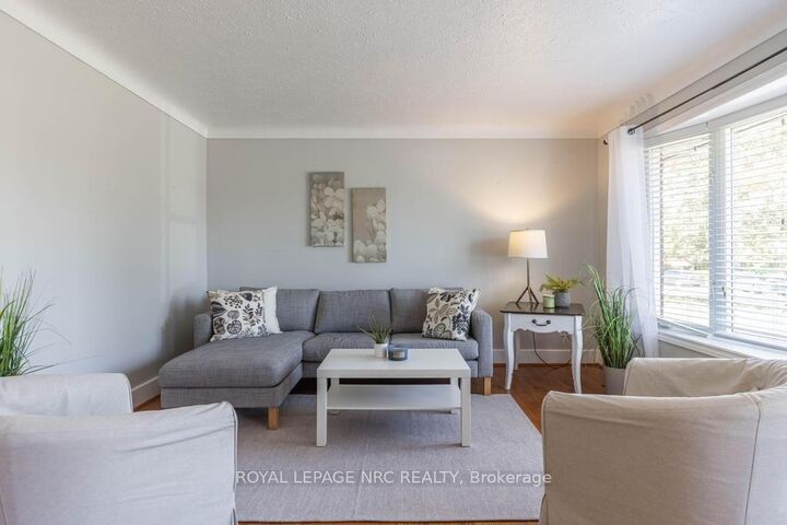 Property Photo:  10 Ridgeview Avenue  ON L2M 6B3 