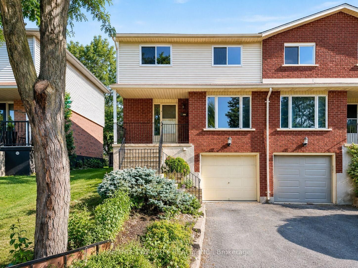 Property Photo:  68 Old Huron Court  ON N2R 1L7 