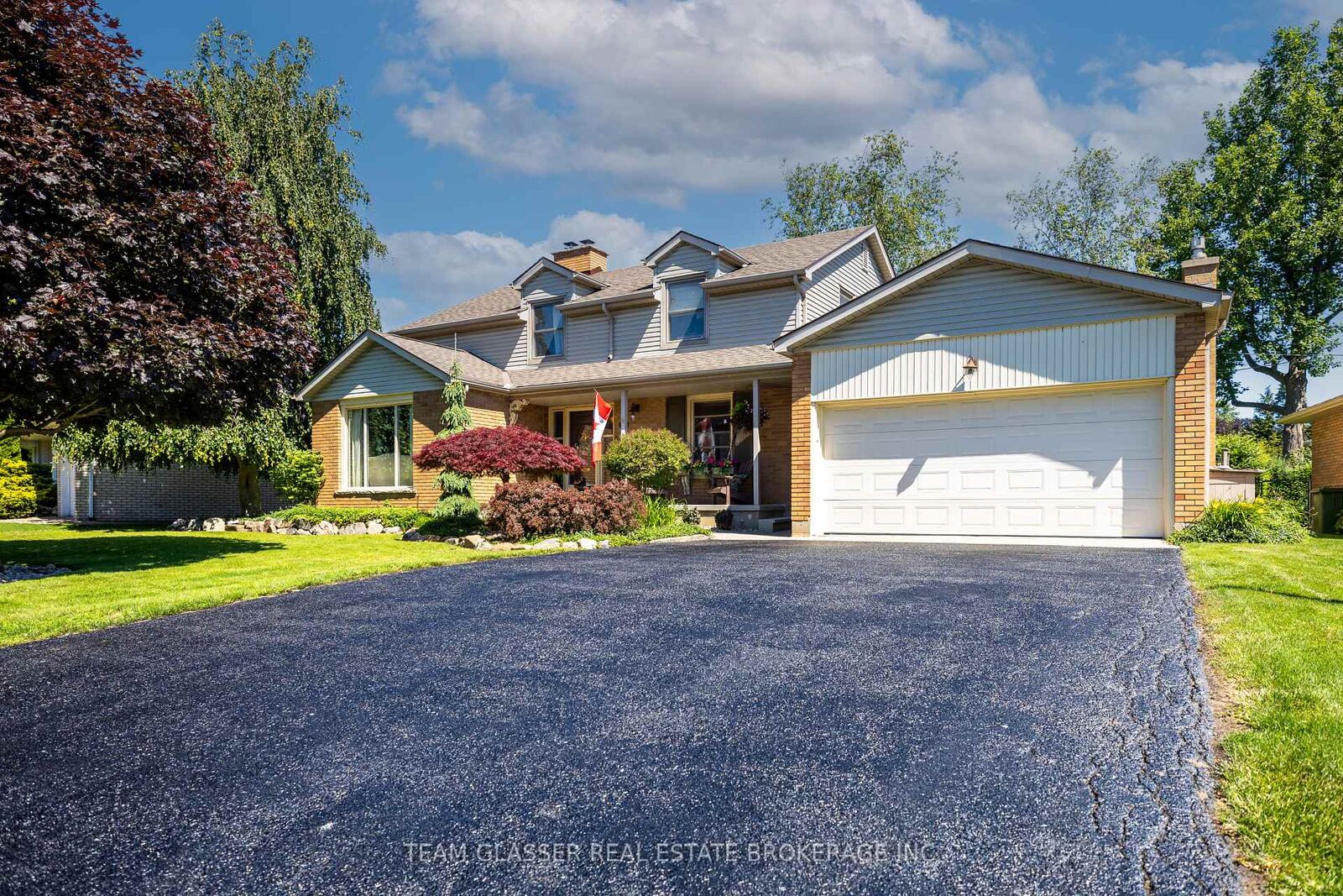 Property Photo: 20 Parkview Drive ON N5R 4B6