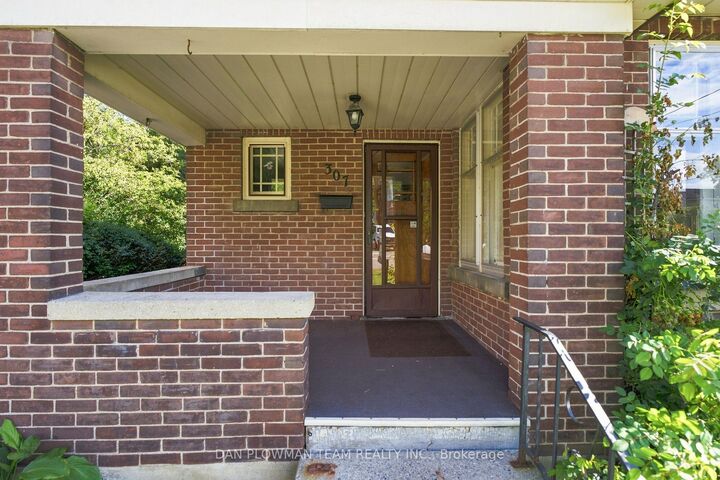 Property Photo: 307 William Street E ON L1G 1K9