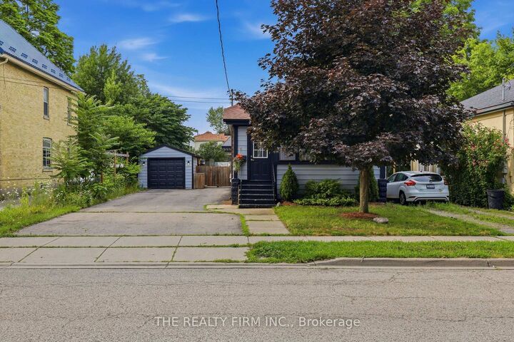 Property Photo: 946 Lorne Avenue ON N5W 3L1