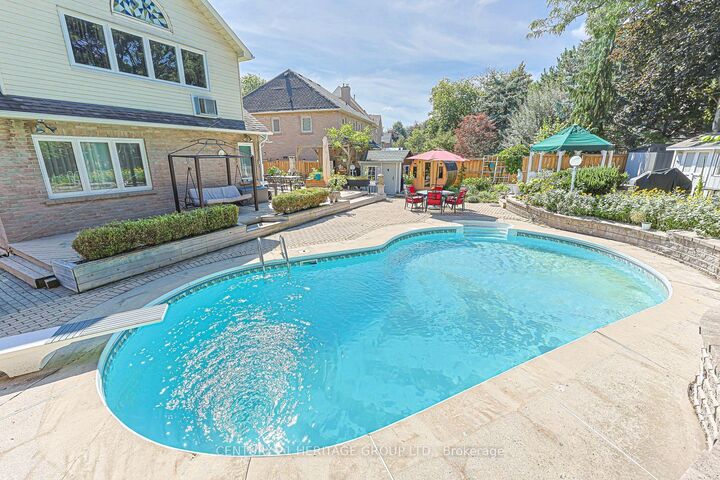 Property Photo: 62 Greencroft Crescent ON L3R 3Y5