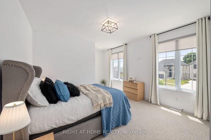 Property Photo: 372 Manhattan Drive ON N6K 0L5