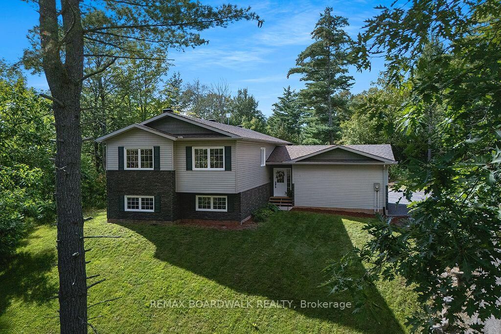 Property Photo: 205 Indian Hill Road ON K0A 2X0