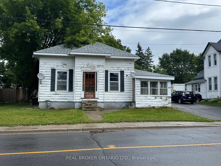 Property Photo: 89 Queen Street ON K7A 3N5