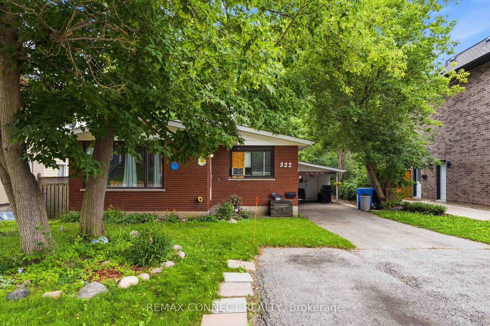 Property Photo: 322 Andrew Street ON L3Y 1H3
