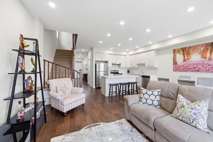 Property Photo:  134 Bedrock Drive  ON L8J 0K6 