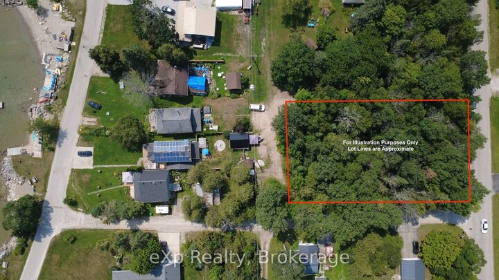Property Photo:  106 Washington Avenue  ON N4K 5N4 