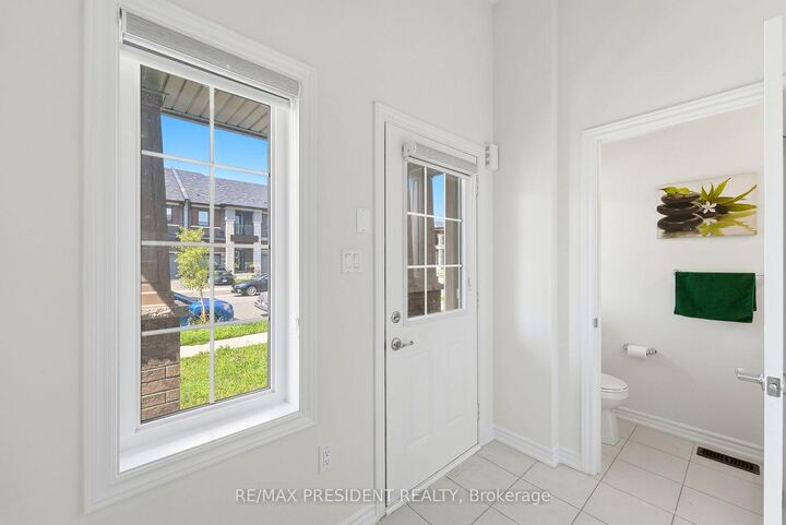 Property Photo:  10 Poole Street  ON N3V 0B1 