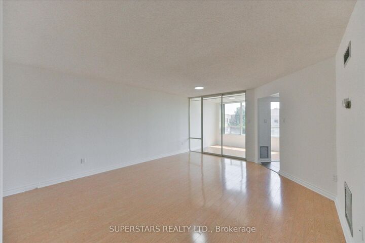 Property Photo: 1210 Don Mills Road 625 ON M3B 3N9