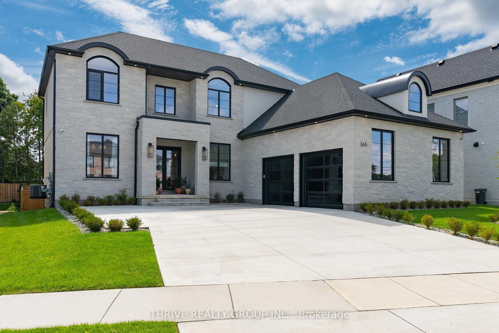 Property Photo: 365 Manhattan Drive ON N6K 0L5