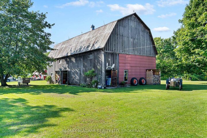 Property Photo: 11562 Lakeshore Road ON L3K 5V4