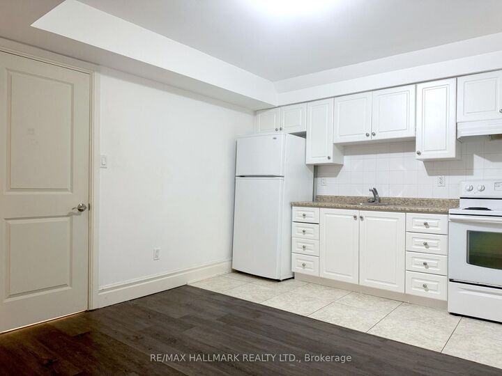 Property Photo:  22 Roberta Drive Basement 2  ON M6A 2J5 