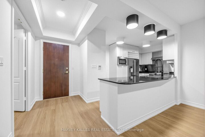 Property Photo: 38 William Carson Crescent 317 ON M2P 2H2