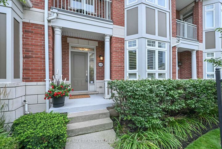 Property Photo: 68 Compass Way 43 ON L5G 4T8