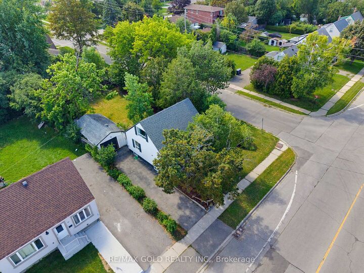 Photo de la propriété:  23 Pleasantview Avenue  ON L6X 1W5 