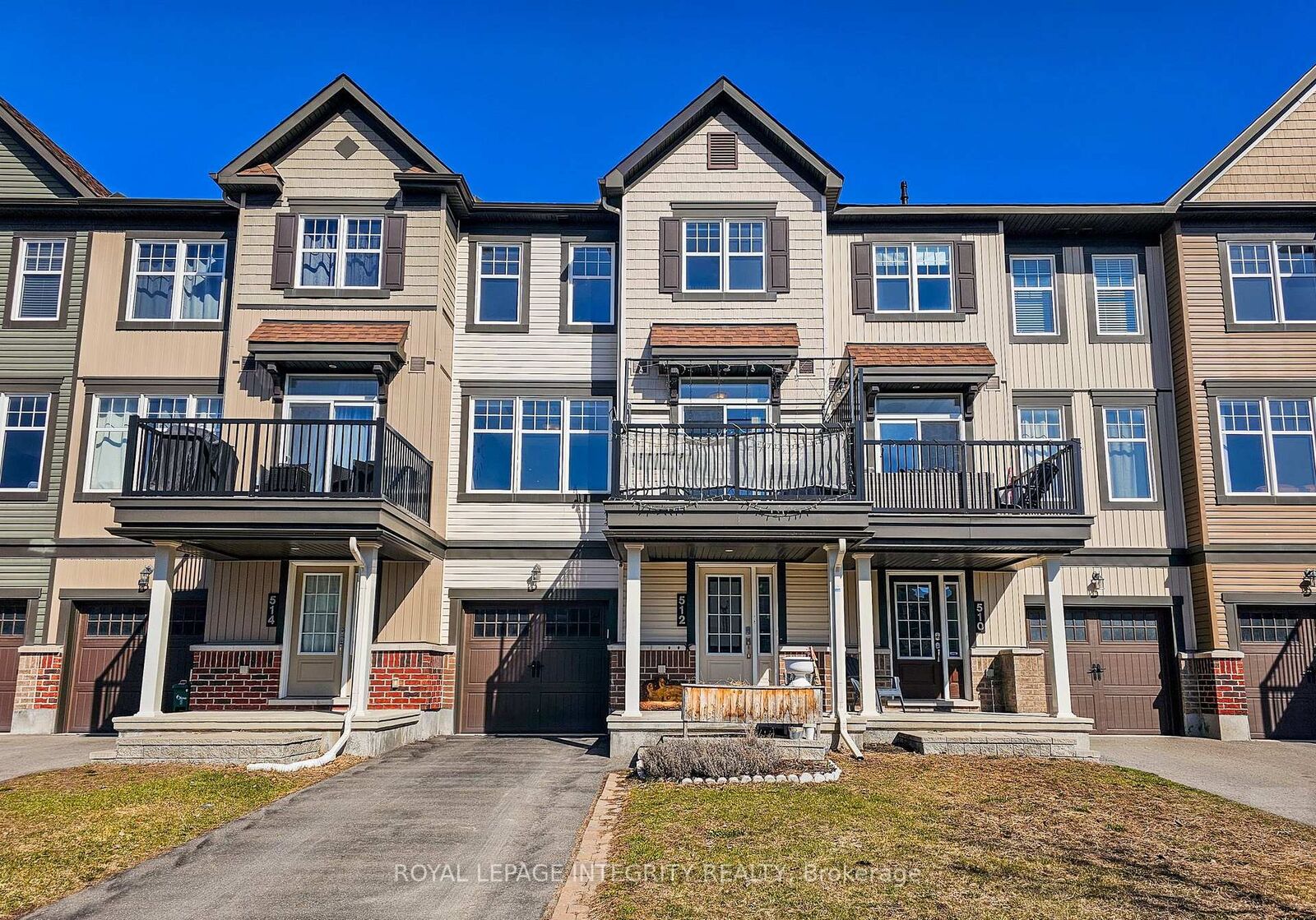 Property Photo: 512 Thimbleberry Row ON K4A 3W4