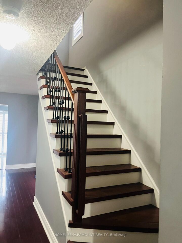 Property Photo: 27 Lonestar Crescent ON L7A 2H9