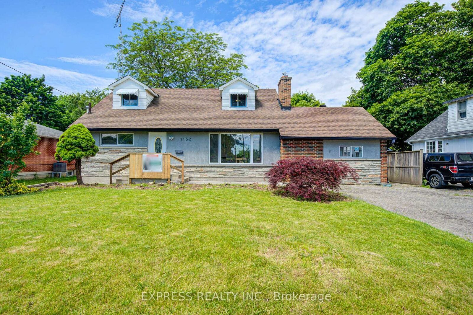 Photo de la propriété:  1162 Somerville Street  ON L1G 4K5 