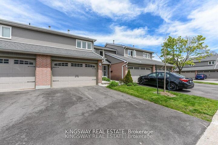Property Photo: 3125 Fifth Line W 29 ON L5L 3S8