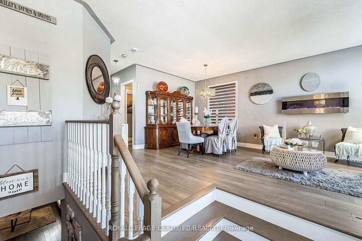 Property Photo: 2368 Foxhole Circle ON L6M 4X4