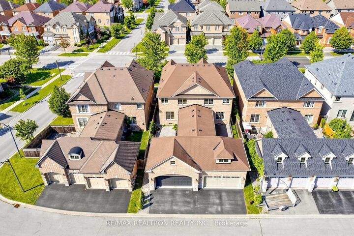 Property Photo: 343 Mingay Avenue ON L6E 0L4