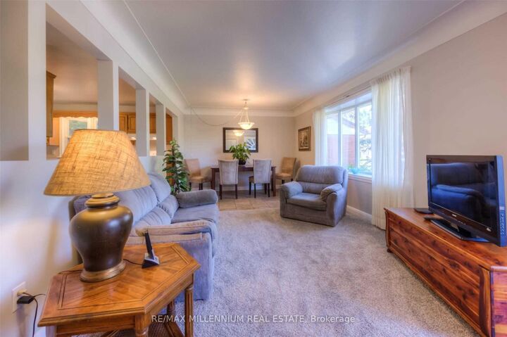 Property Photo:  135 Byron Avenue  ON N2C 1Z7 