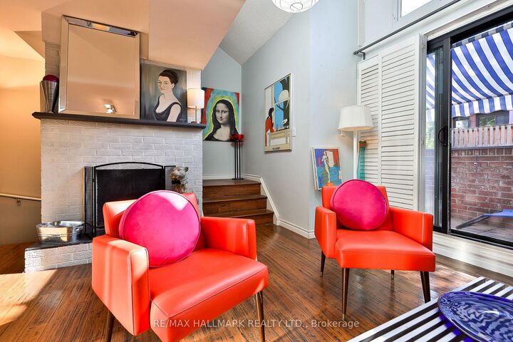 Property Photo: 17 Pembroke Street 21 ON M5A 2N6